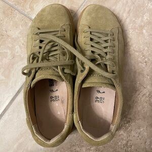 Birkenstocks bend sneakers size 39